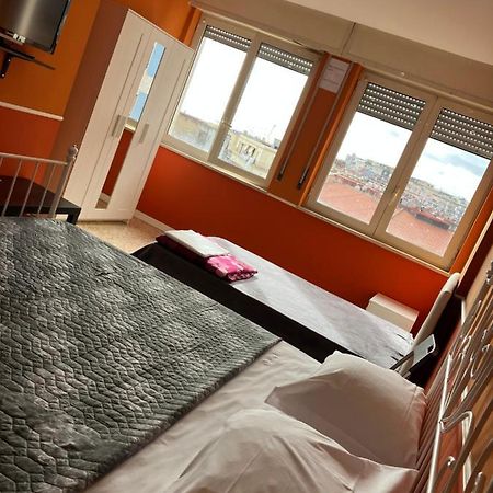 B&B Centralstationhouse Наполи Екстериор снимка