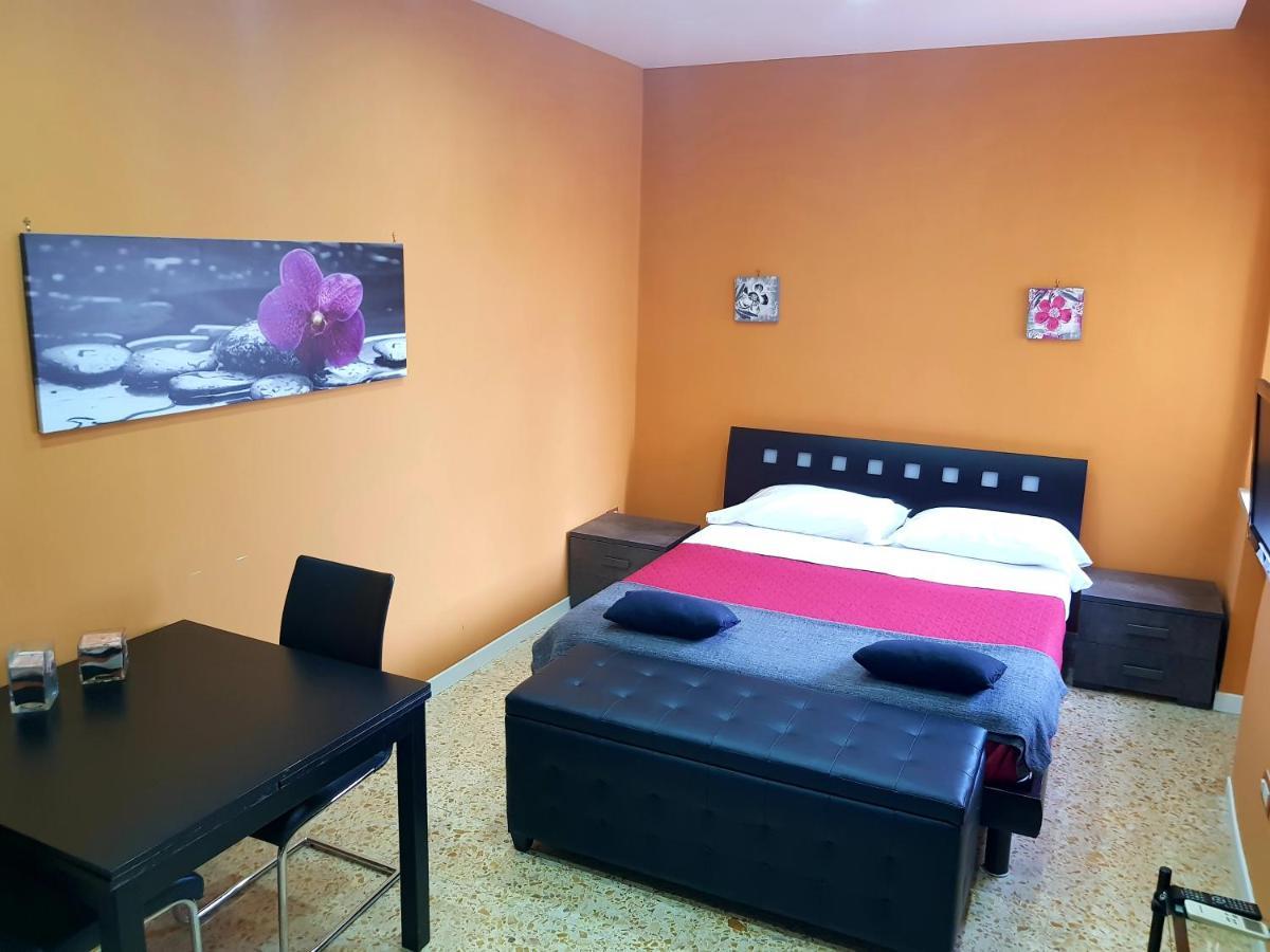 B&B Centralstationhouse Наполи Екстериор снимка