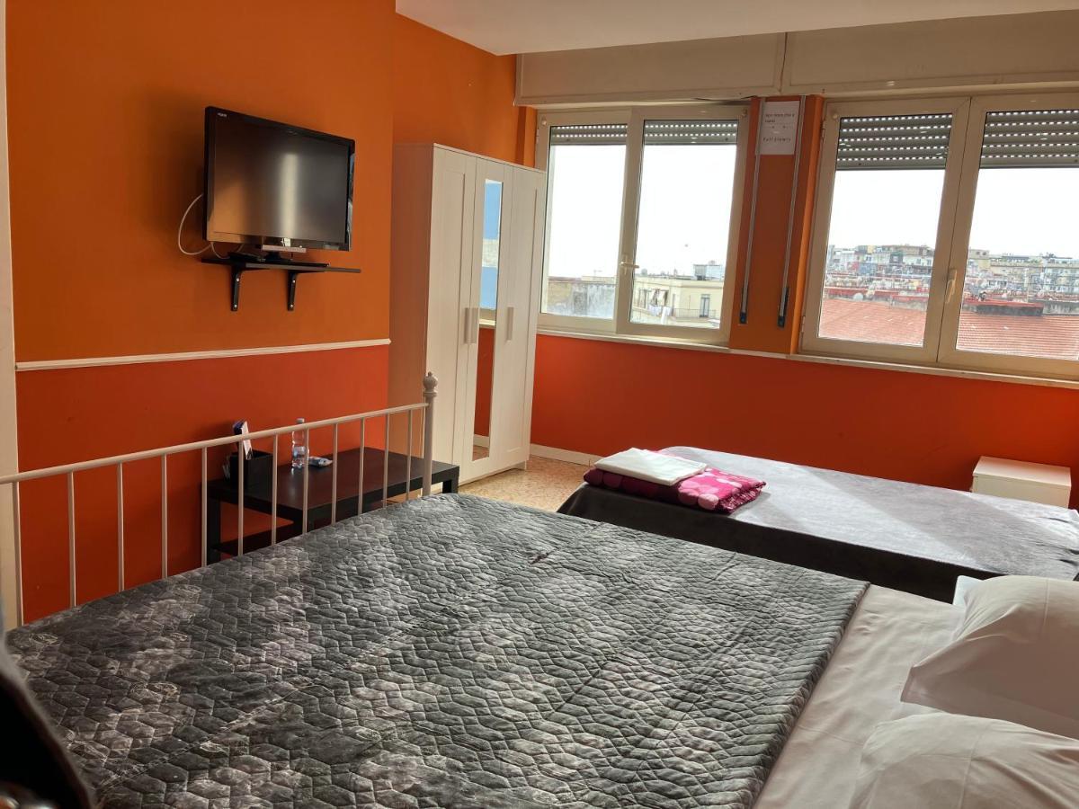 B&B Centralstationhouse Наполи Екстериор снимка