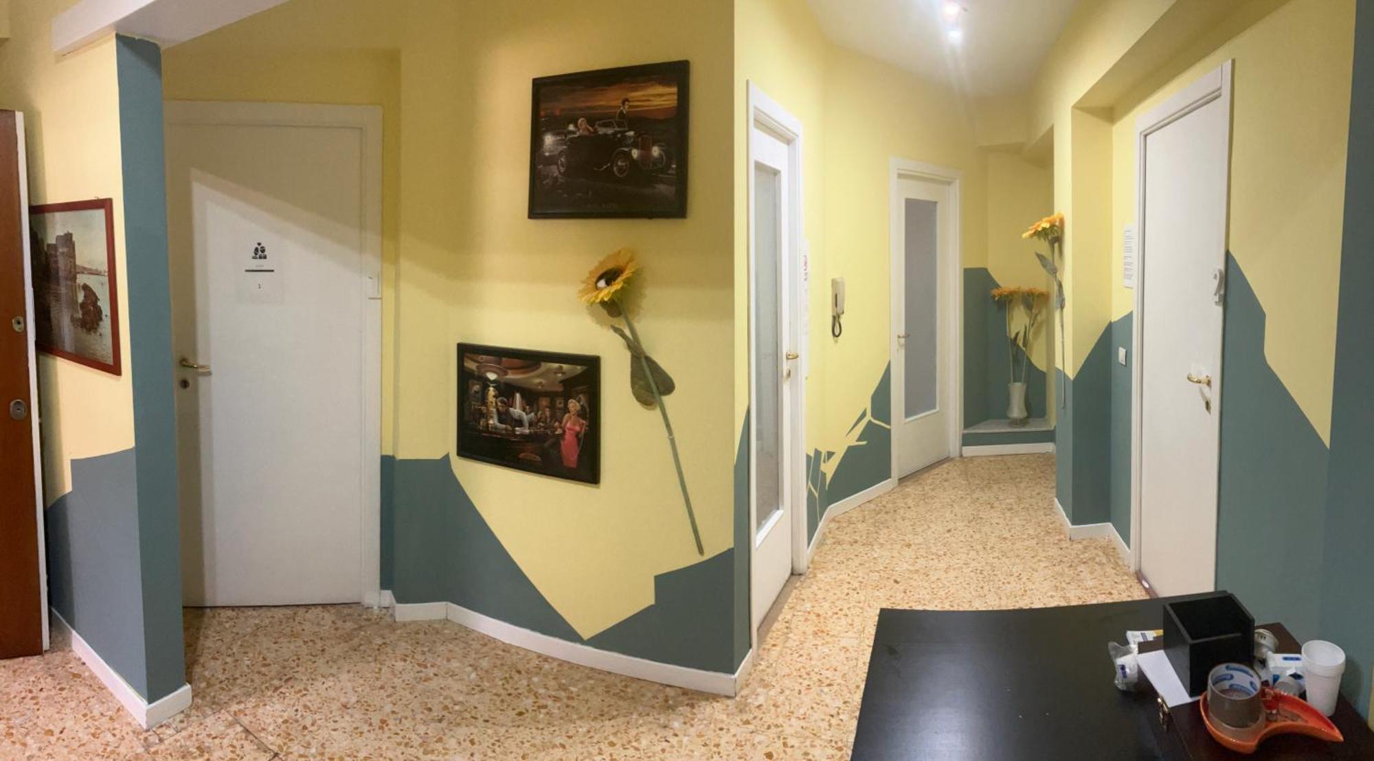 B&B Centralstationhouse Наполи Екстериор снимка